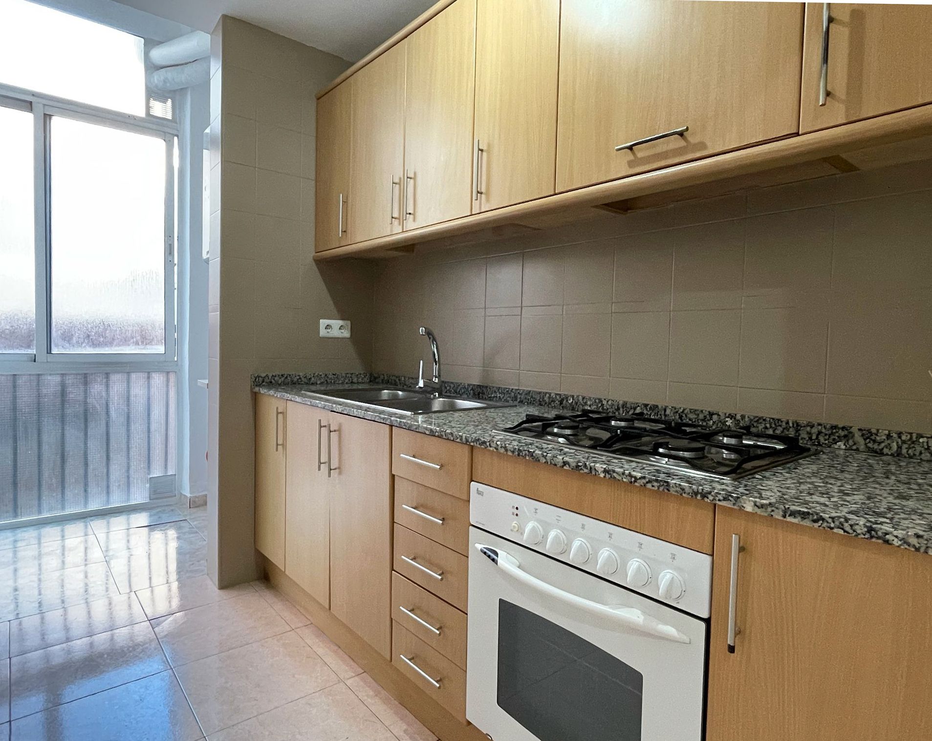 Kitchen of Flat for sale in  Barcelona Capital  with Oven and Balcony