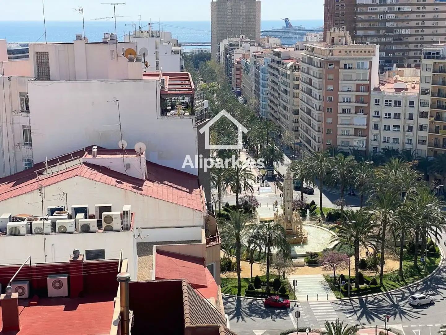 Vista exterior de Piso en venta en Alicante / Alacant con Aire acondicionado, Terraza y Balcón