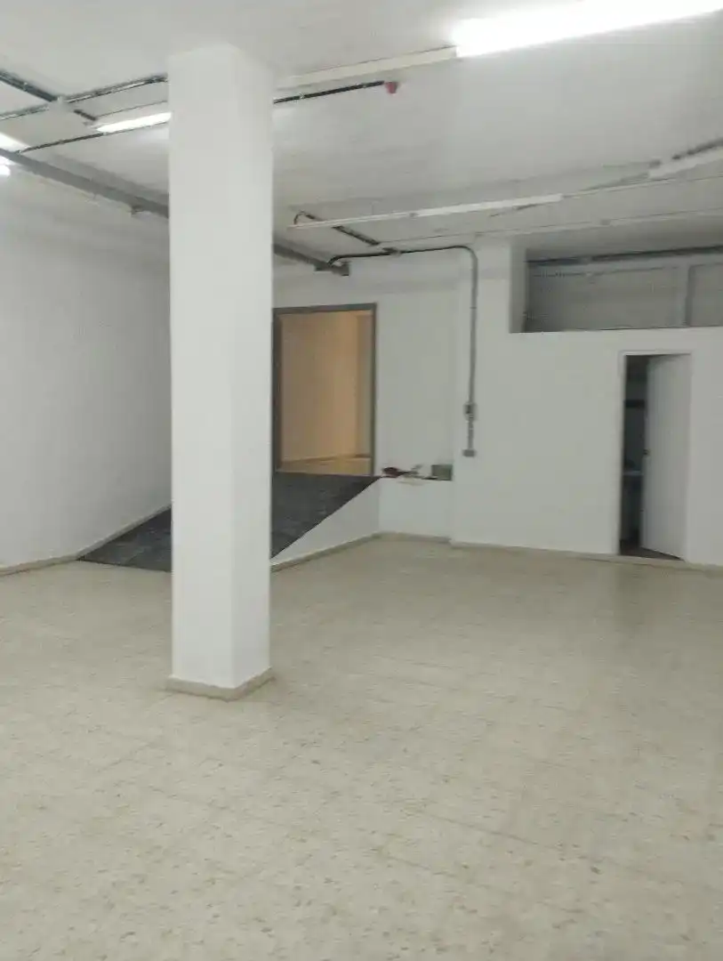 Commercial properties for rent in Gines  with Air Conditioner