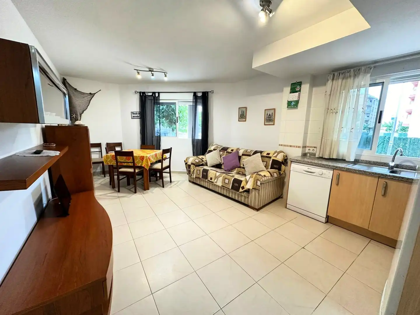 Erdgeschosswohnung mit Pool zur Miete in Carrer 9 d'Octubre 10, imagen 4