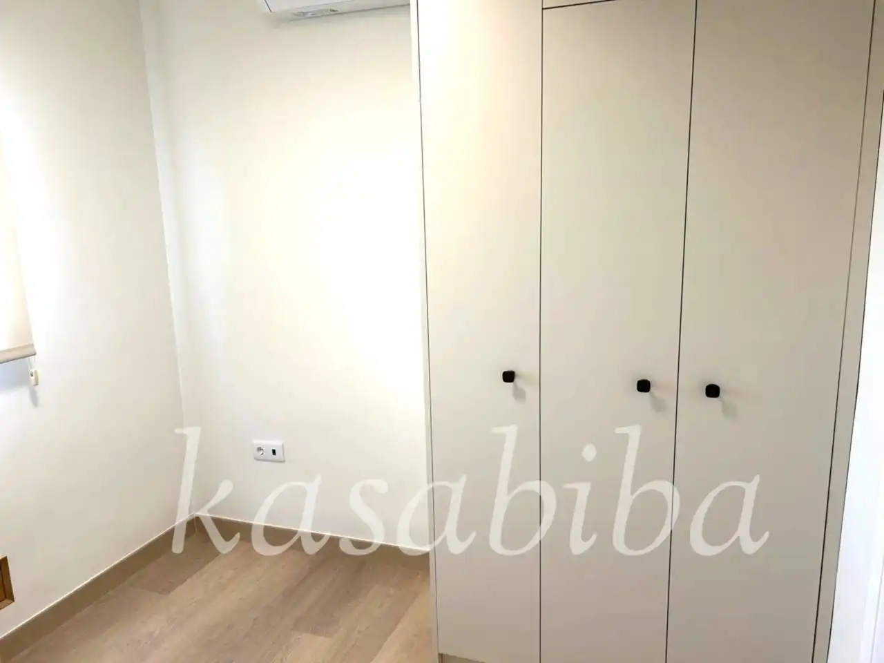 Dormitori de Pis de lloguer en Valencia amb Aire condicionat, Parquet i Terrassa