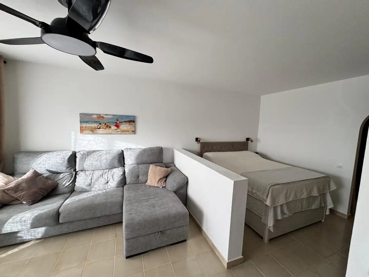 Living room of Study for sale in Giniginamar