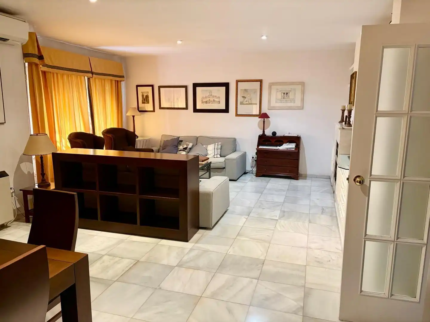 Sala d'estar de Casa o xalet en venda en Aljaraque amb Aire condicionat, Calefacció i Jardí privat