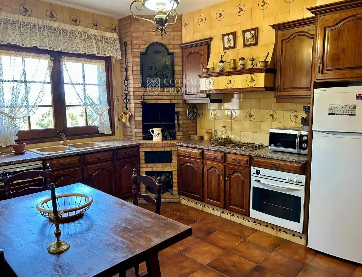 Cocina de Finca rústica en venta en Darnius con Calefacción
