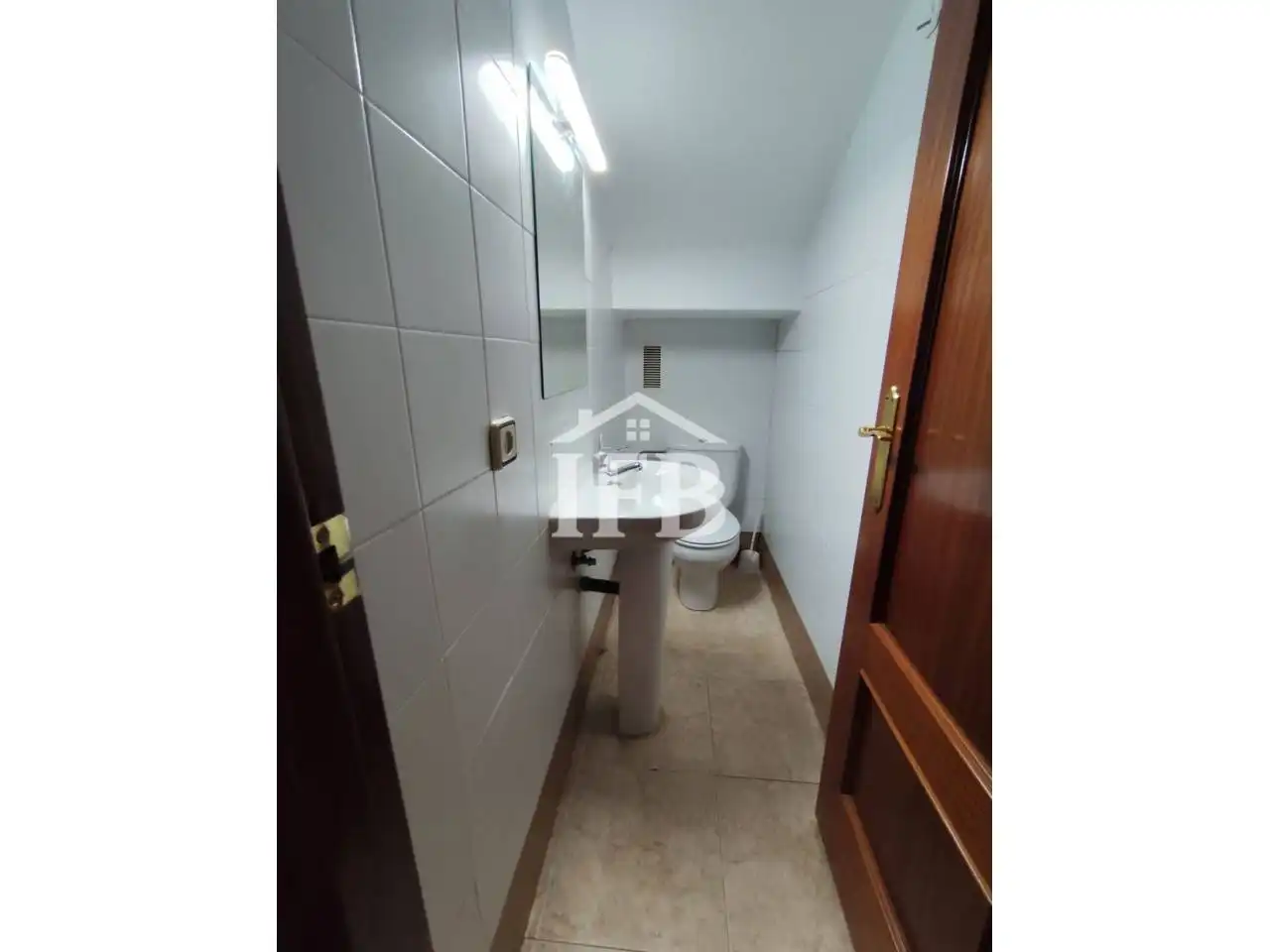Baño de Casa adosada de alquiler en Badajoz con Aire acondicionado, Calefacción y Terraza