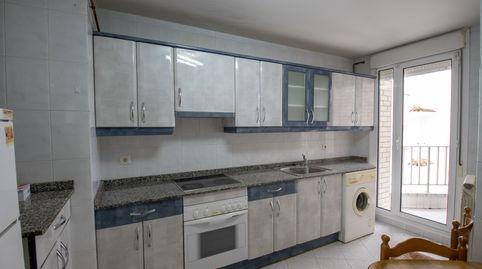 En el corazón de la encantadora Villaviciosa, se presenta esta excepcional oportunidad de adquirir un magnífico piso, imatge 2