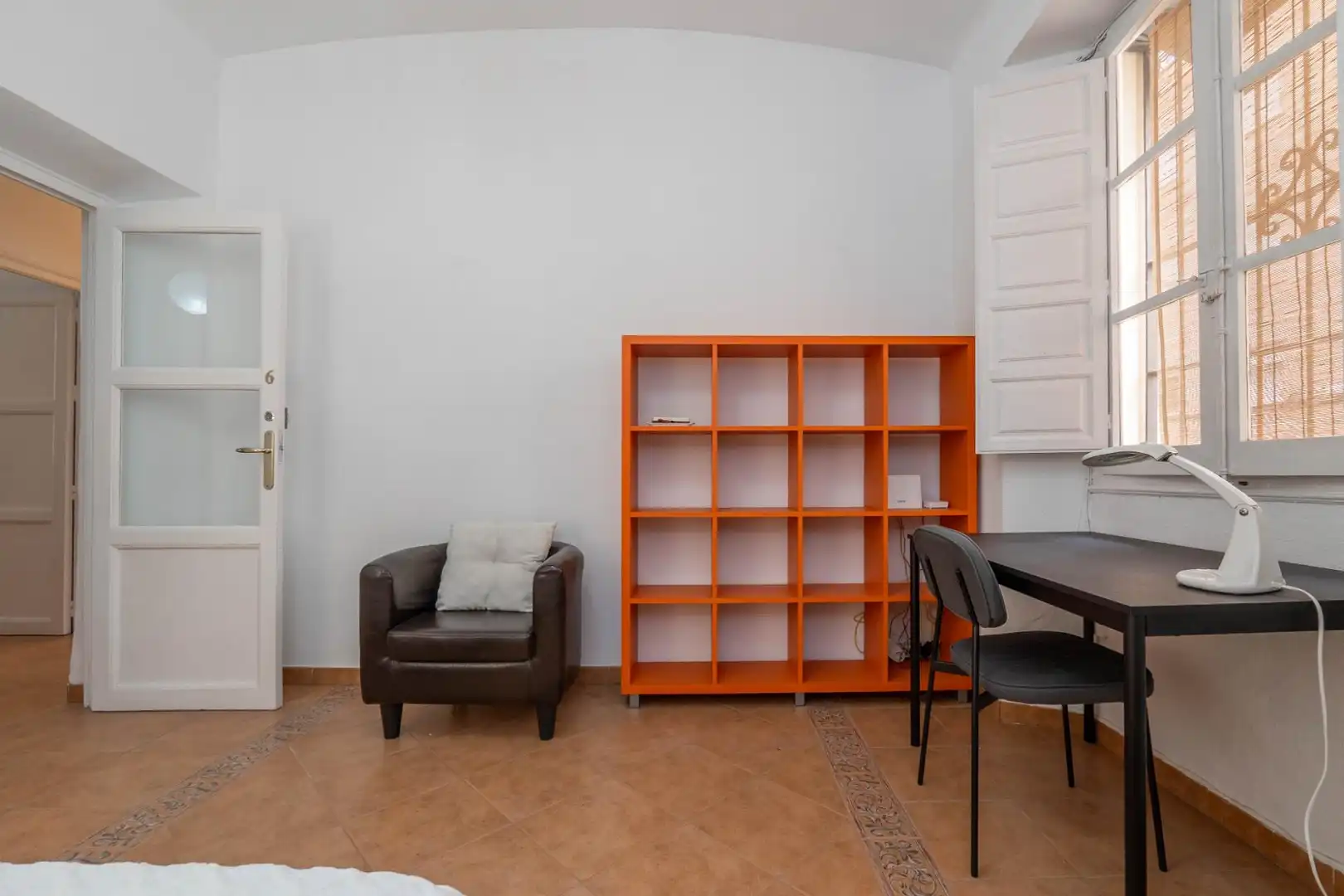 Sala de estar de Piso para compartir en Granada con Calefacción y Amueblado