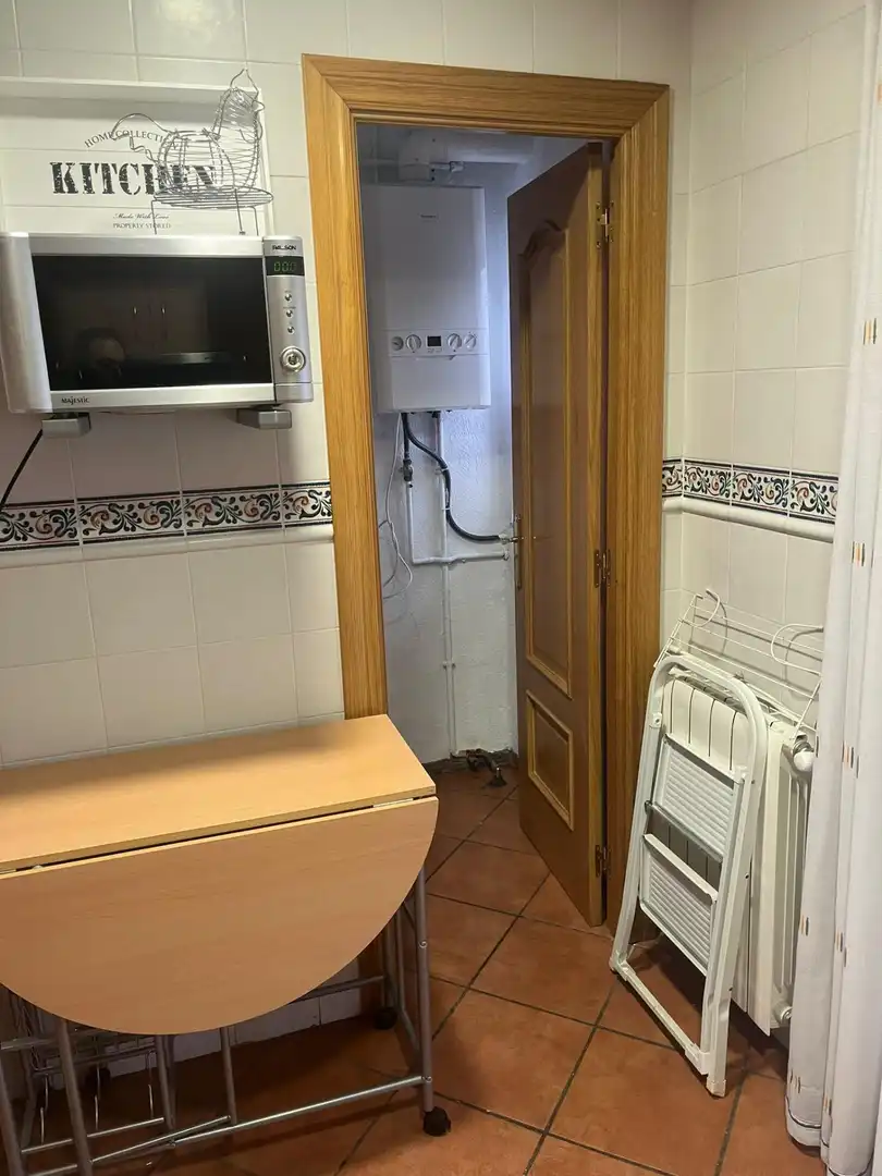 Cuina de Pis de lloguer en Ávila amb Calefacció, Terrassa i Moblat