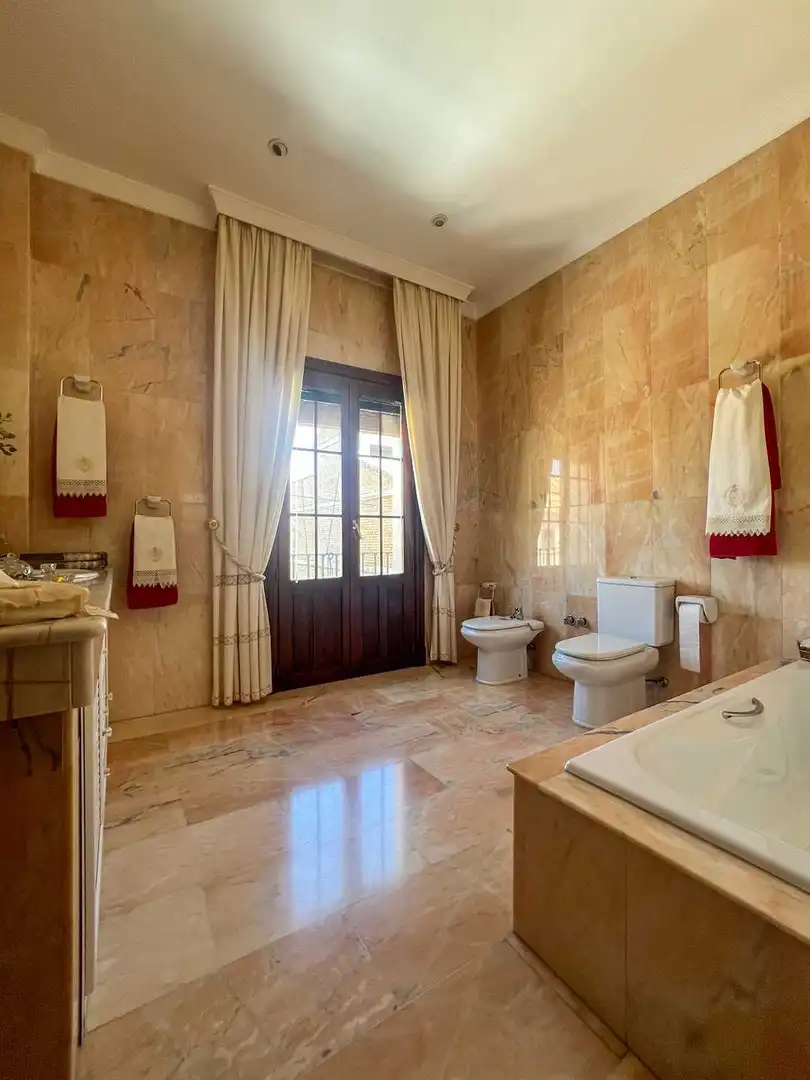 Casa o chalet en venta en Avenida de los Costaleros, La Roda de Andalucía