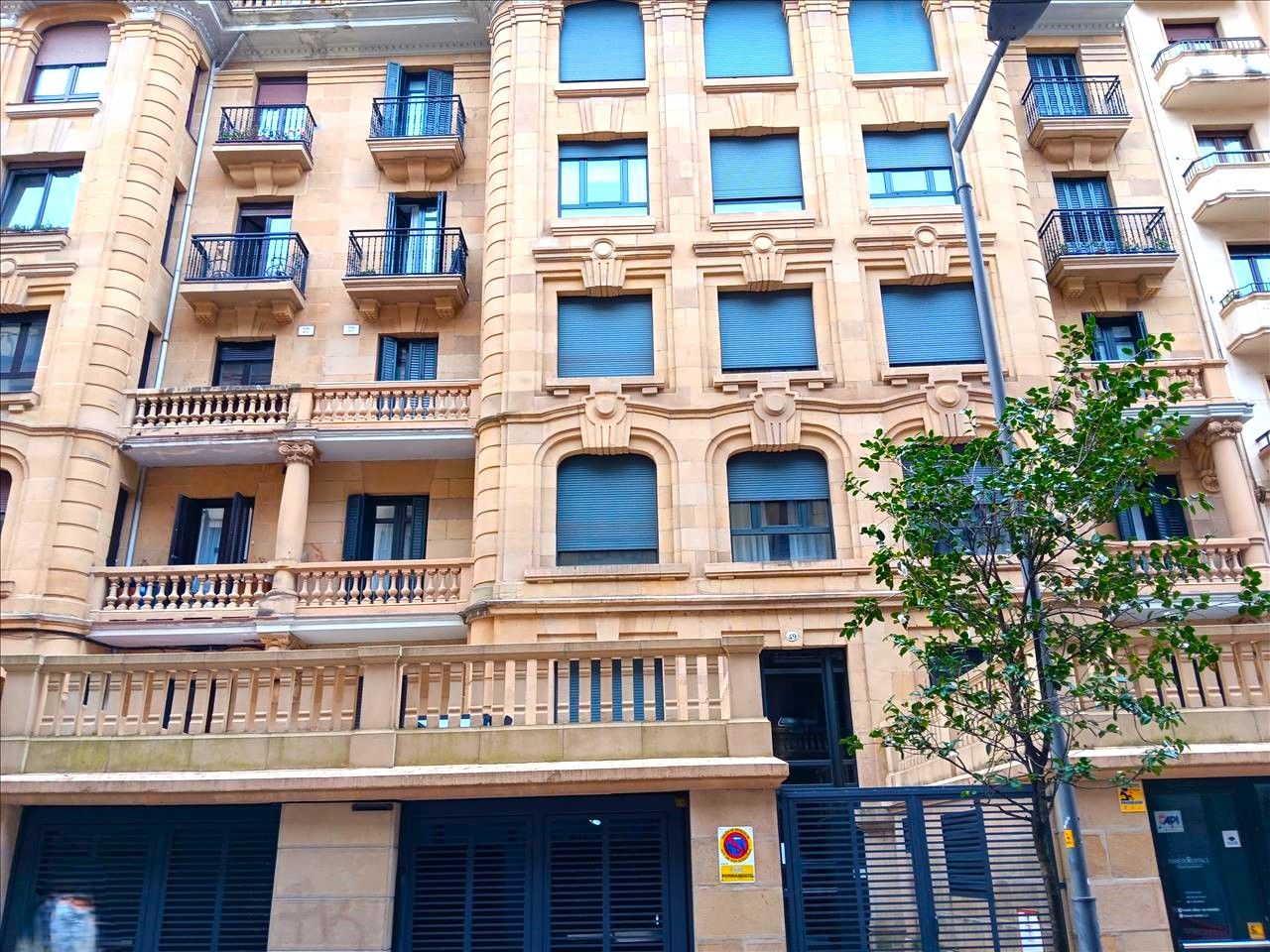 Flat for sale in ZABALETA, Gros