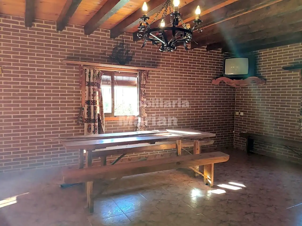 Comedor de Finca rústica en venta en Santa Cruz de la Salceda con Amueblado