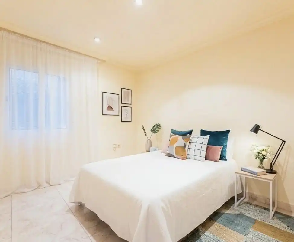 Bedroom of Flat for sale in  Valencia Capital  with Air Conditioner and Heating