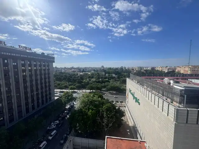 Office space with lift to rent in Carrer del Professor Beltrán Báguena, imagen 8