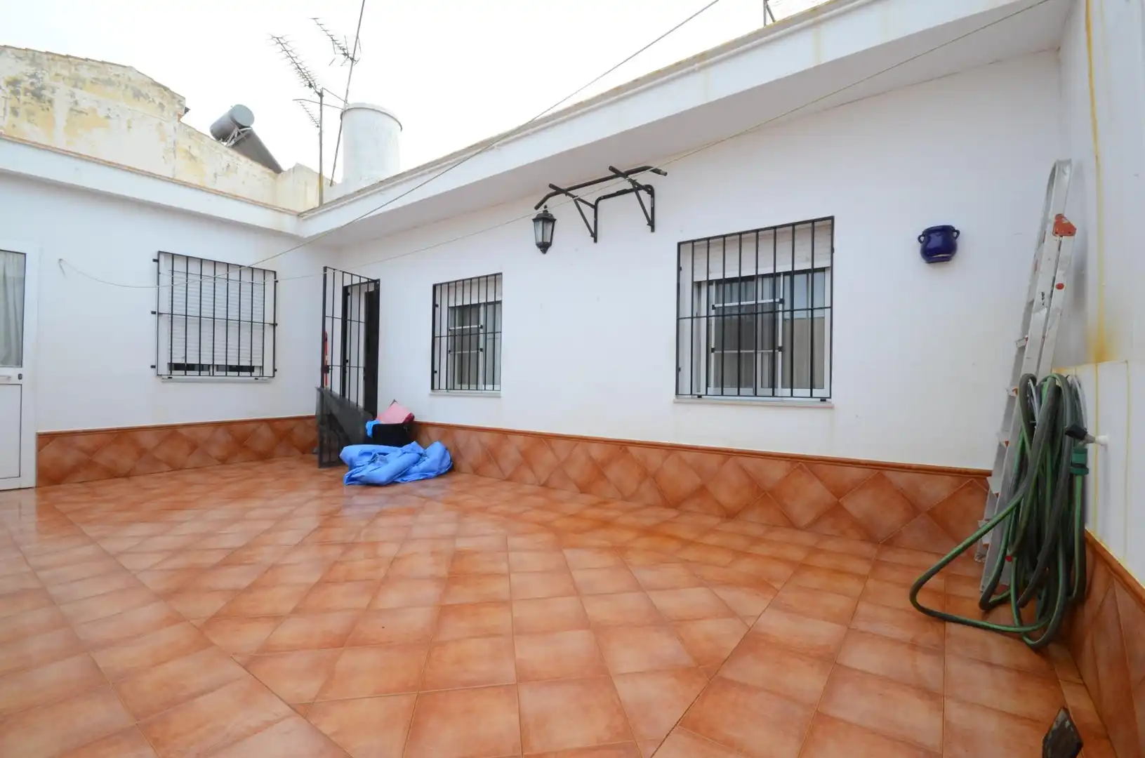 Vista exterior de Local en venta en Mazagón