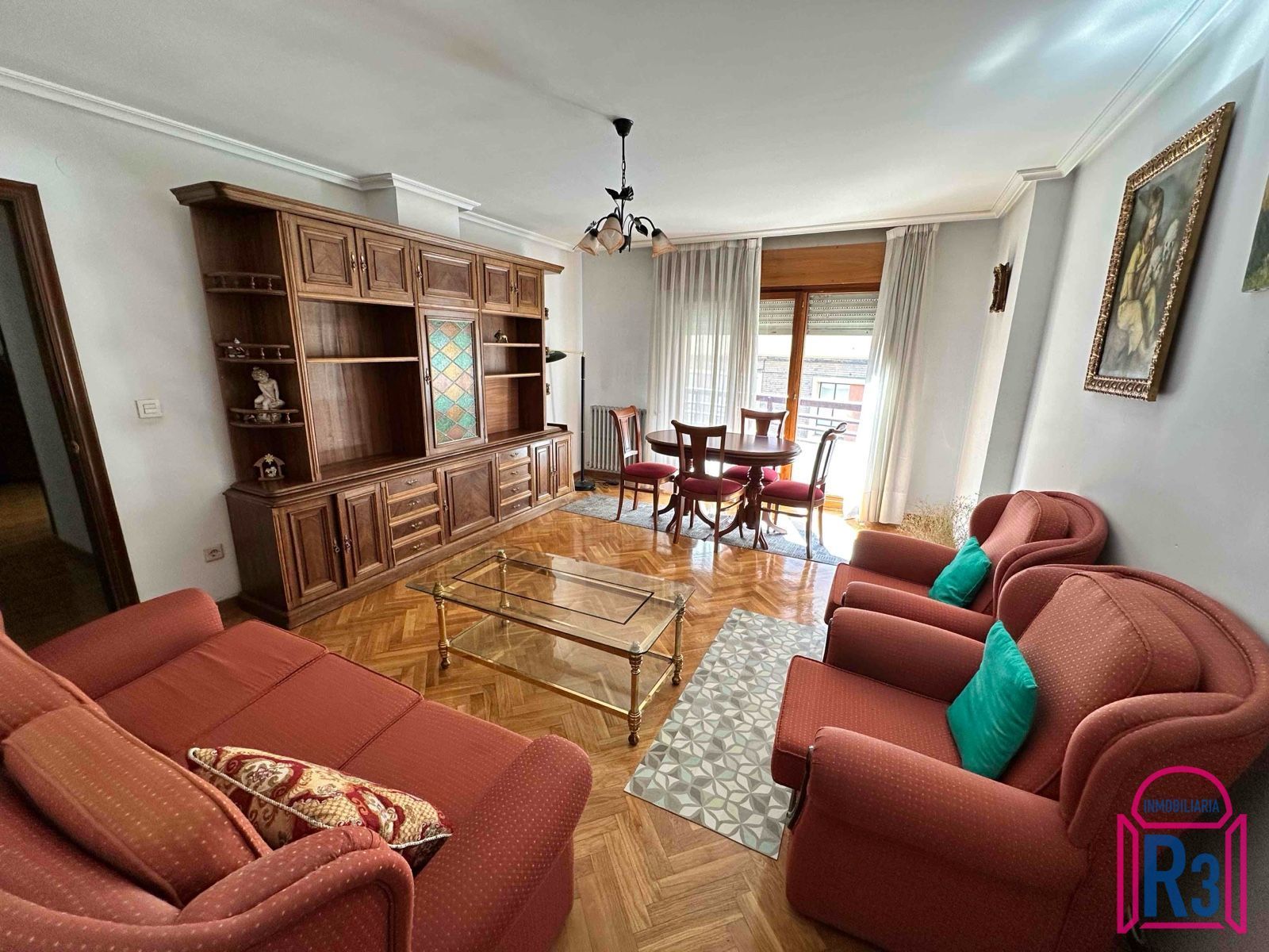 Sala de estar de Piso en venta en León Capital  con Calefacción, Terraza y Amueblado