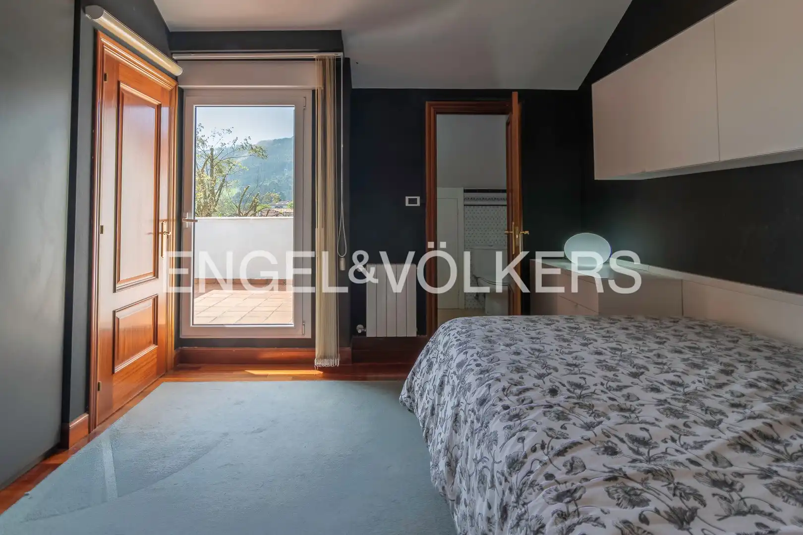 Schlafzimmer von Einfamilien-Reihenhaus zum Verkauf in Gamiz-Fika mit Heizung, Privatgarten und Terrasse