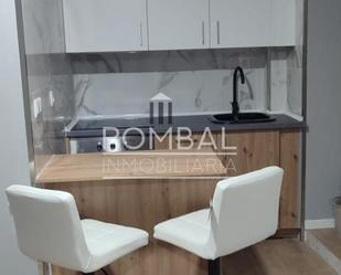 Cuina de Apartament de lloguer en Ourense Capital  amb Calefacció i Moblat