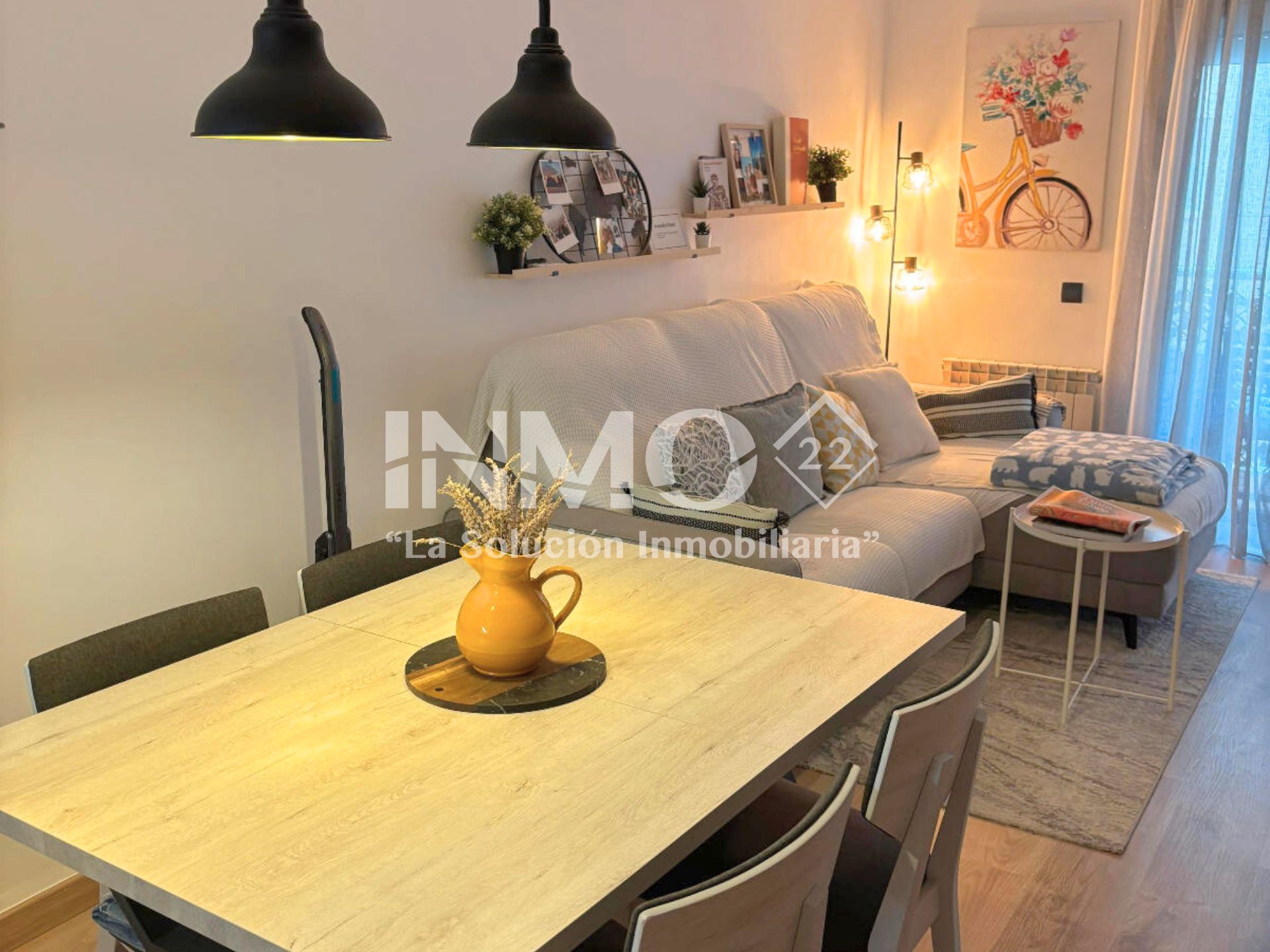 Vista exterior de Pis en venda en Cambrils amb Terrassa, Moblat i Forn