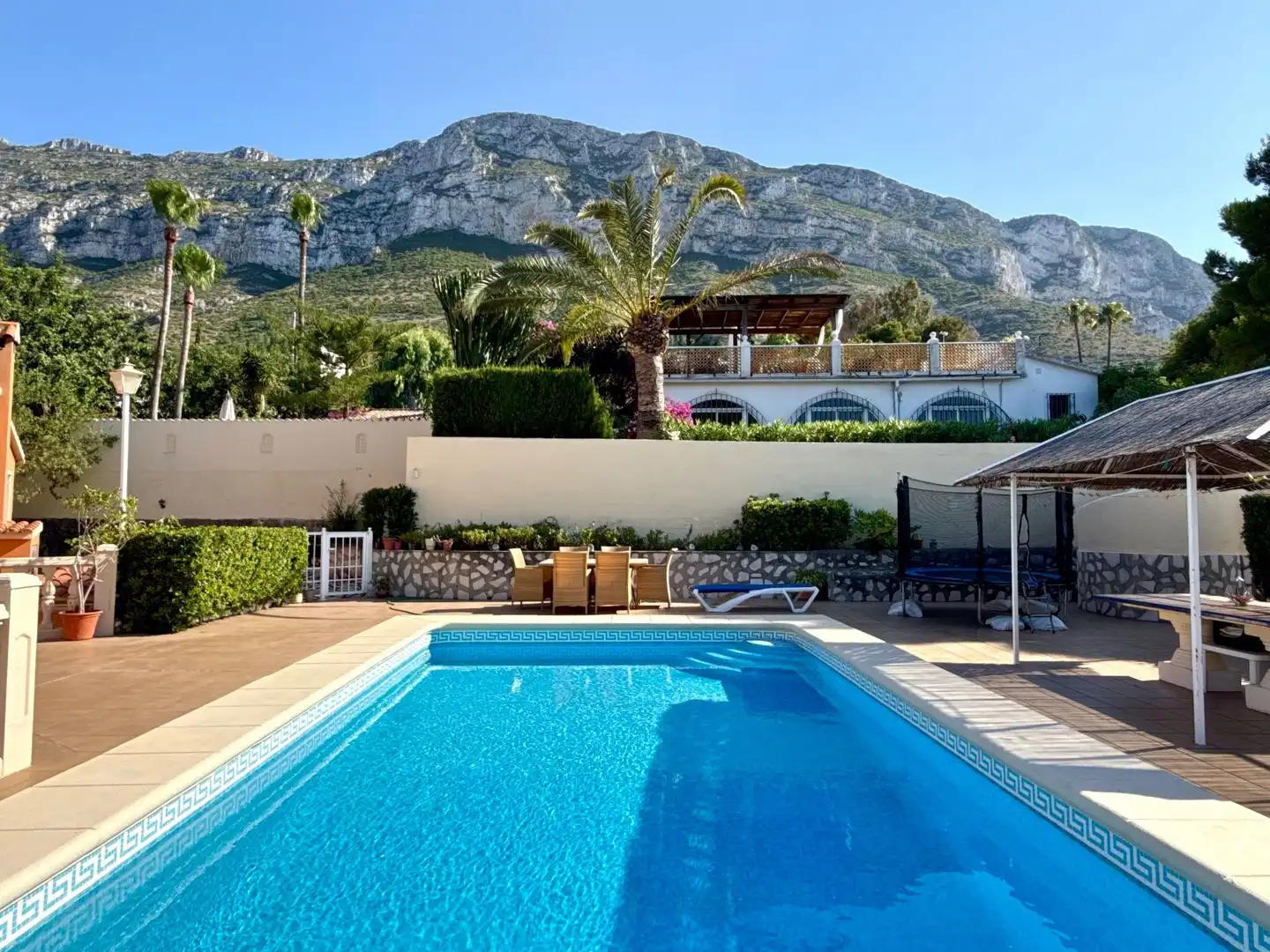 Detached house with pool for sale in El Montgó, imagen 3
