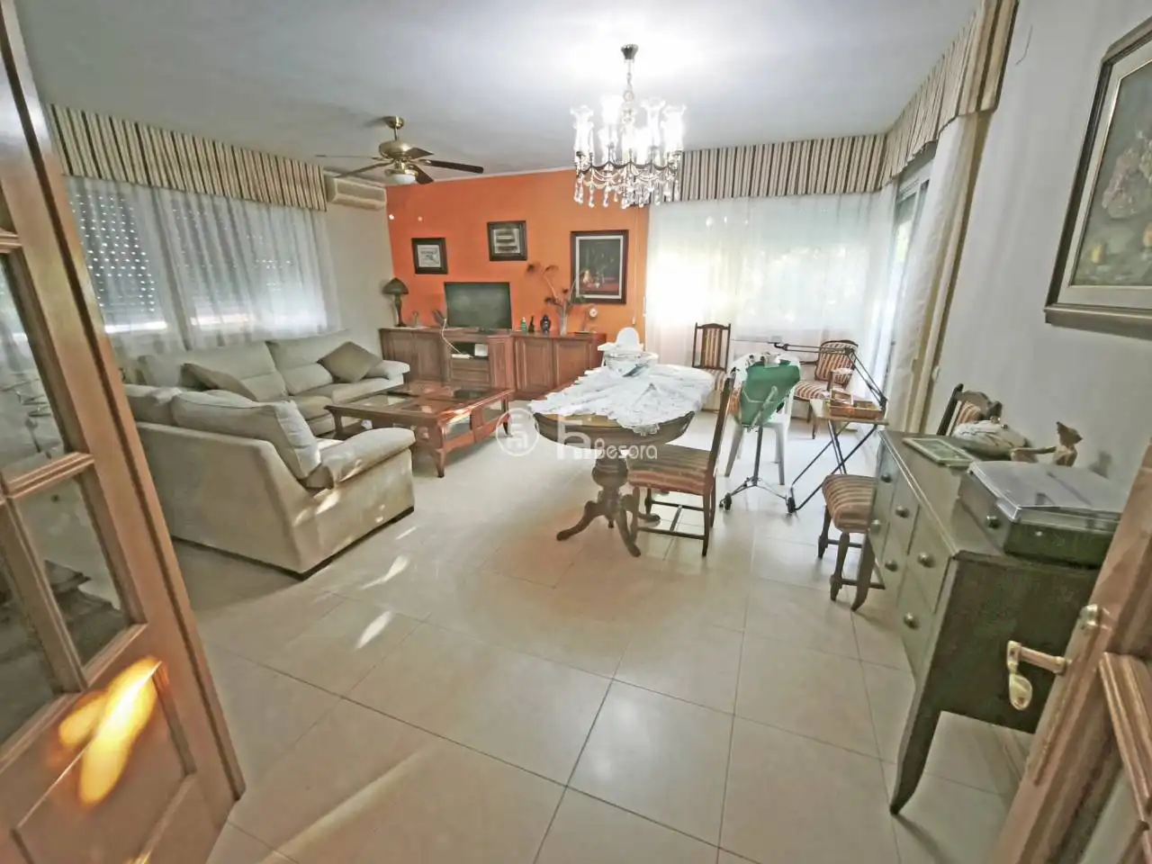 Casa aparellada amb jardí en venda a Avenida Lluís Companys, imagen 5