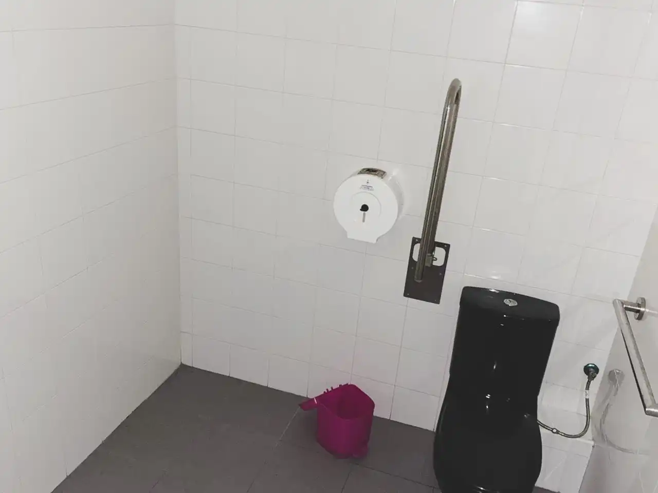 Baño de Local de alquiler en Cádiz