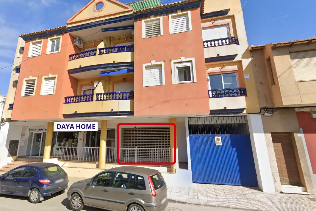 Local comercial en venda a Avenida de Crevillente 28