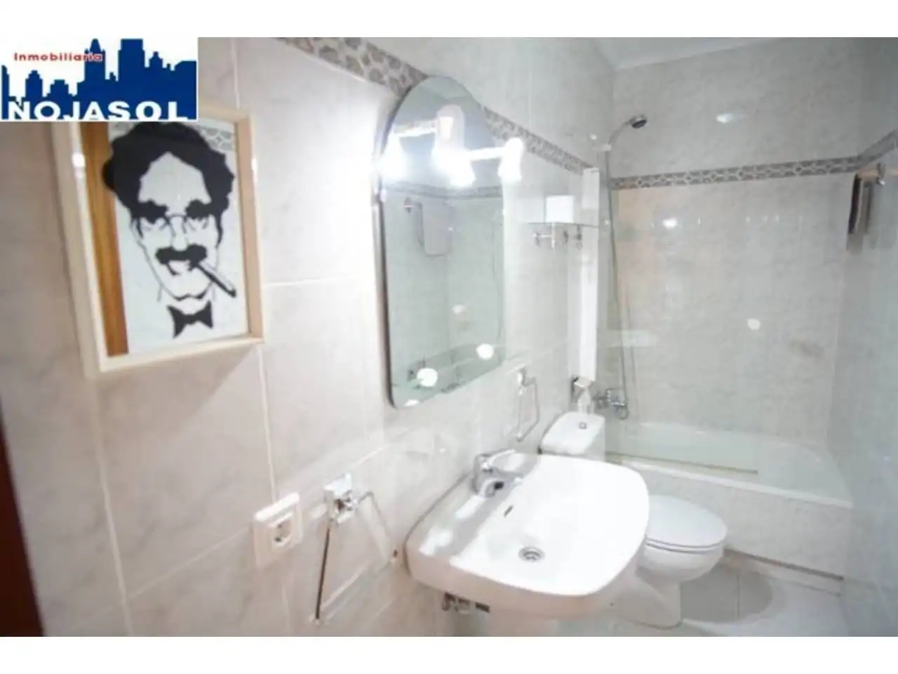 Badezimmer von Dachboden zur Miete in Noja mit Heizung, Terrasse und Möbliert