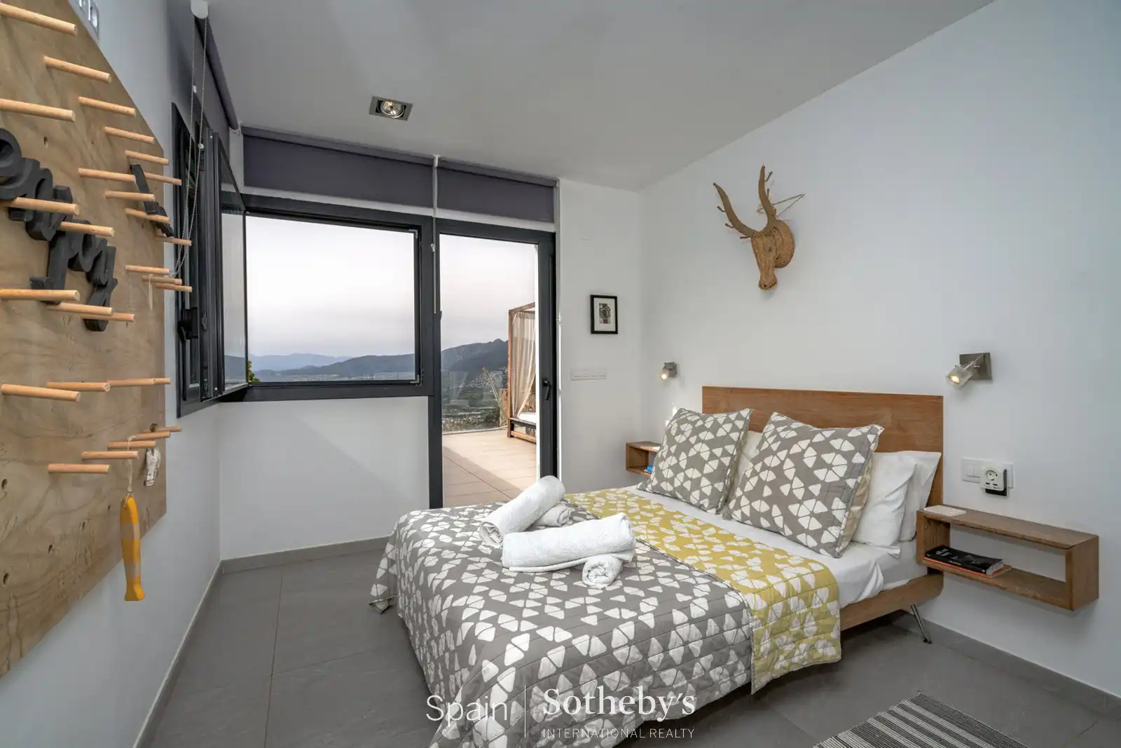Habitación de Casa o chalet en venta en Roses con Aire acondicionado, Jardín privado y Terraza