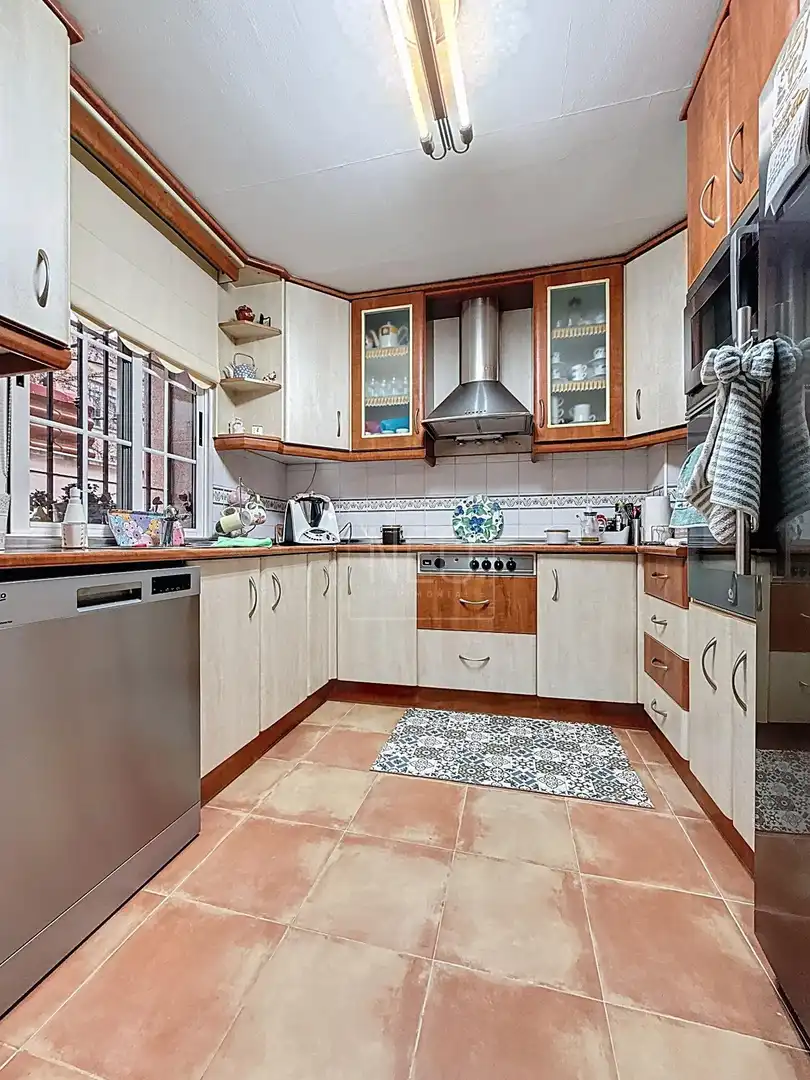 Cocina de Casa adosada en venta en Vegas del Genil con Aire acondicionado, Calefacción y Trastero