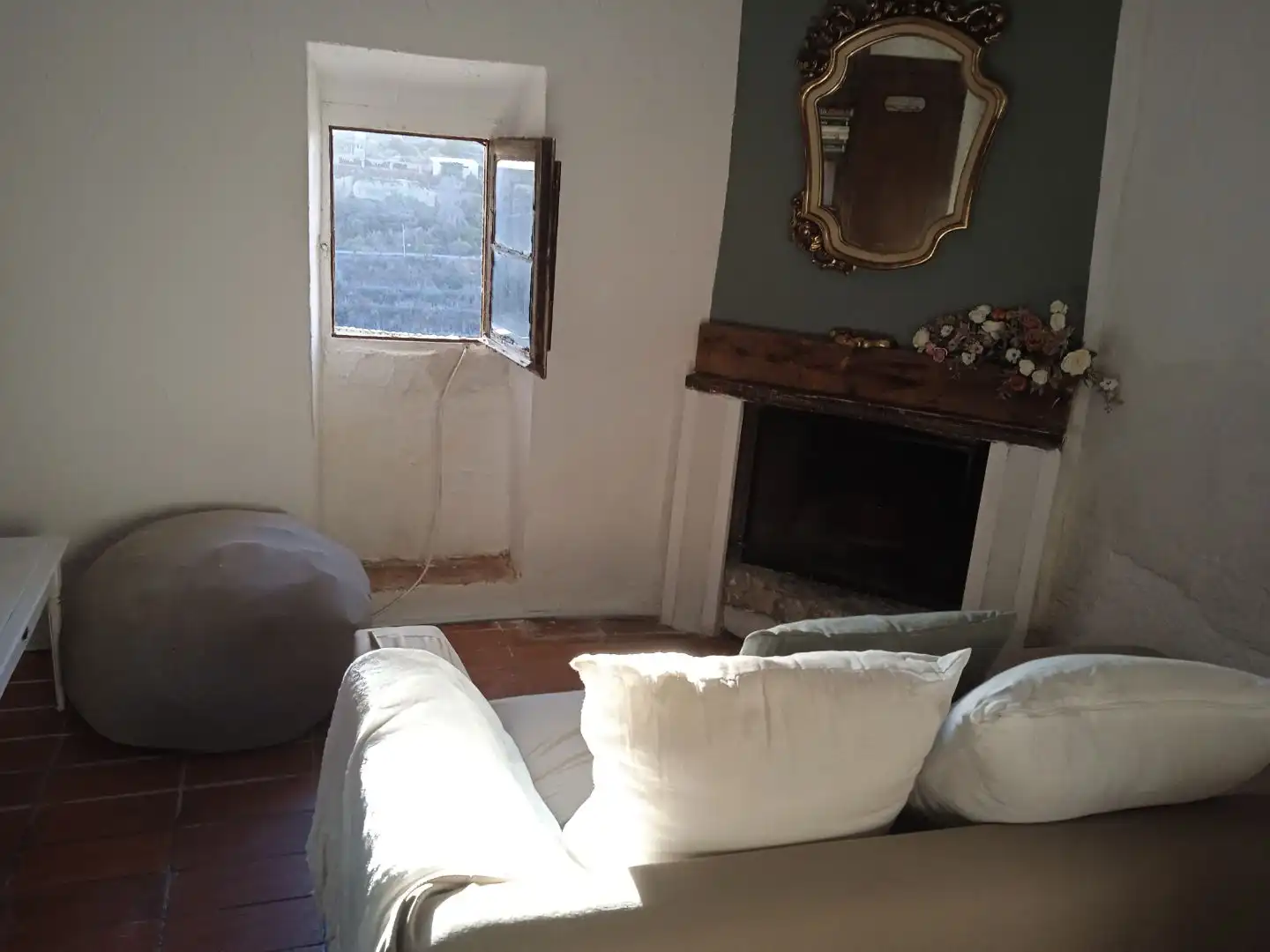 Living room of Houses for rent in Juncosa  with Air Conditioner, Terrace and Balcony