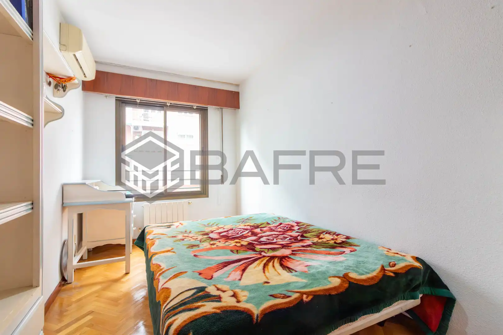 Flat for sale in Adelfas