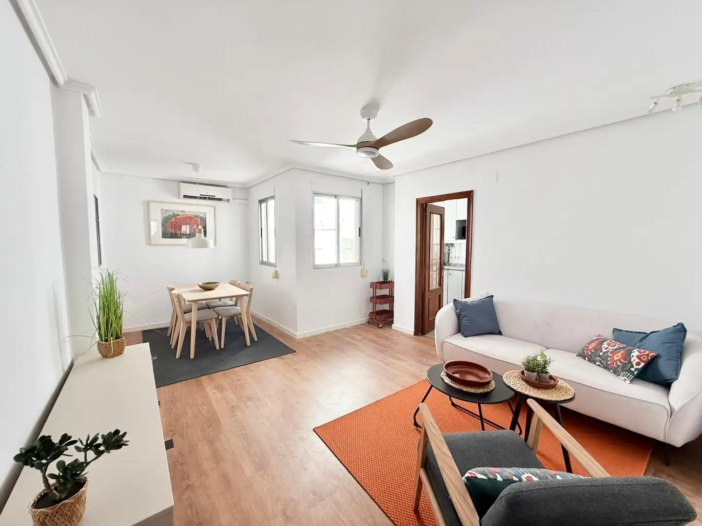 Wohnzimmer von Wohnung zur Miete in Valencia mit Klimaanlage, Parkett und Terrasse