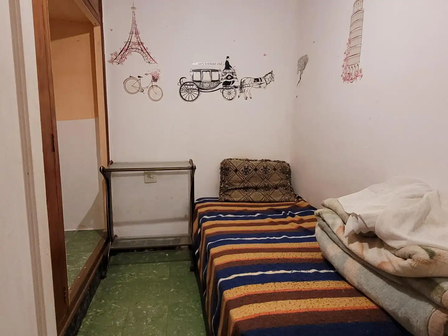Dormitori de Casa adosada en venda en Bellvís