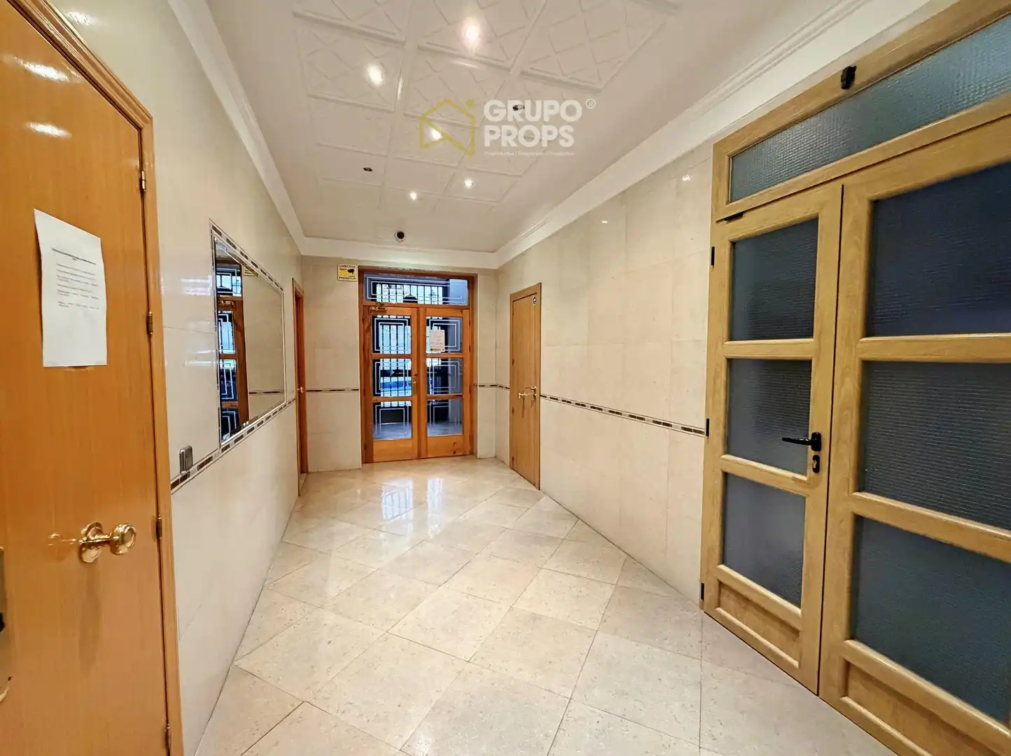 Flat for rent in Trafalgar