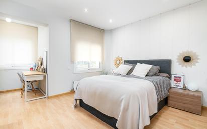 Bedroom of Flat for sale in  Barcelona Capital