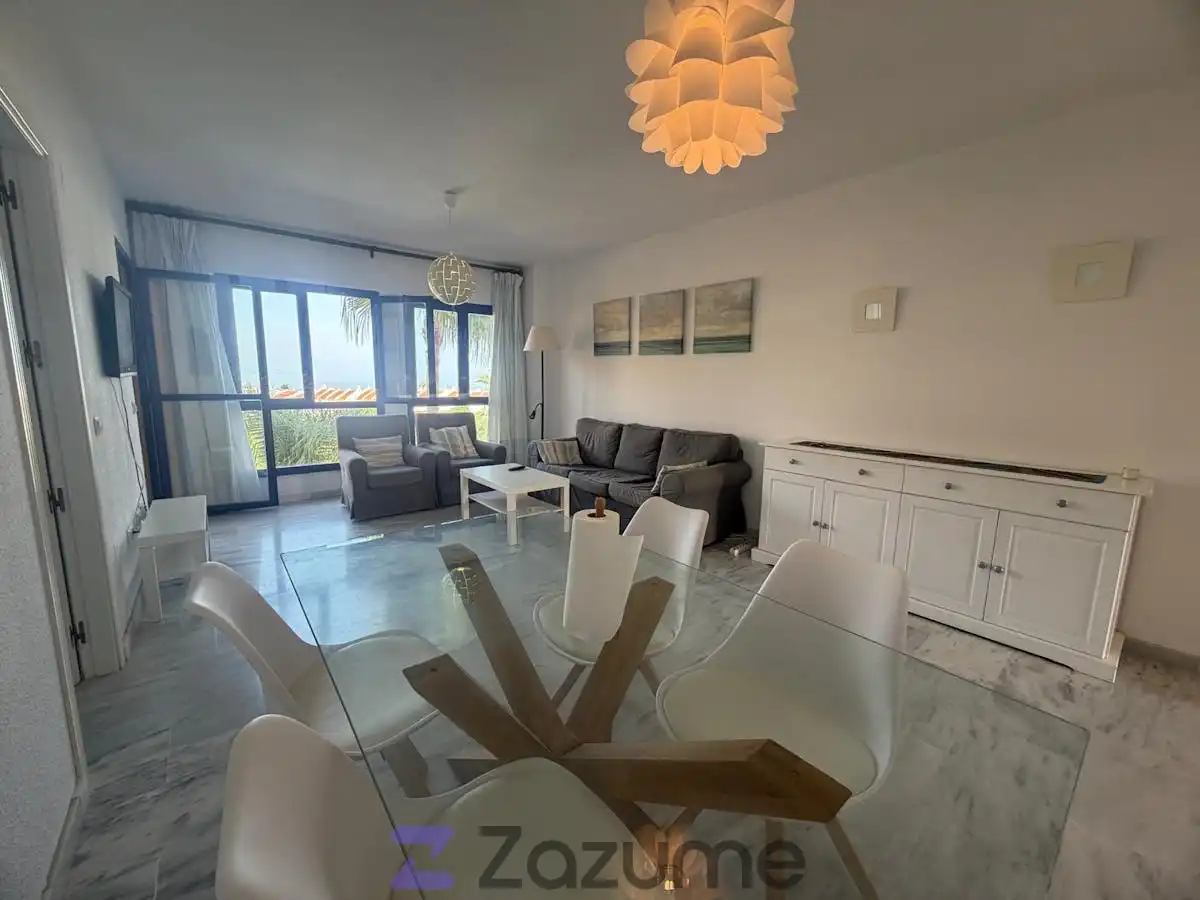 Sala de estar de Piso de alquiler en Manilva con Aire acondicionado, Terraza y Piscina