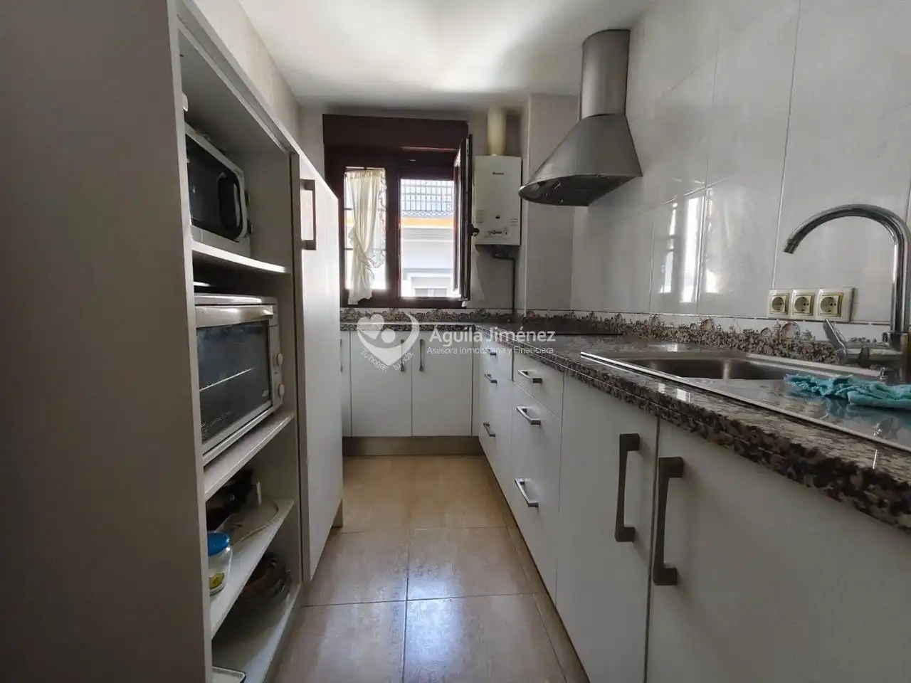 Kitchen of Flat for sale in Alcalá de Guadaira  with Air Conditioner, Heating and Storage room