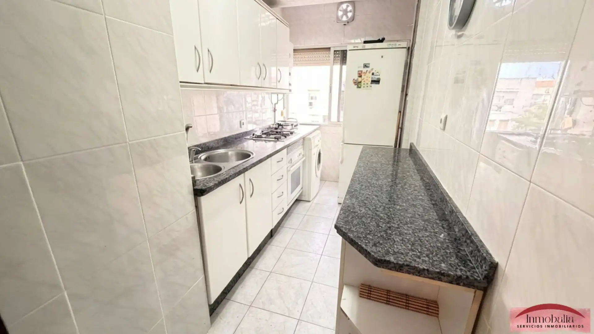 Cocina de Piso en venta en Sevilla con Aire acondicionado y Amueblado