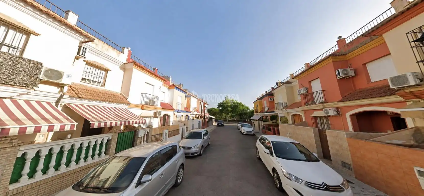 Casa adosada en venta en Calle Manuel Estiarte, Guillena pueblo