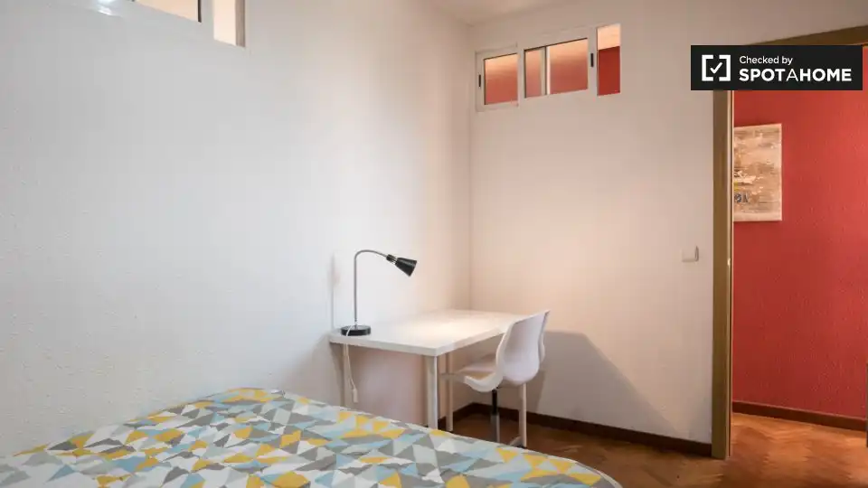 Bedroom of Flat for share in Alcalá de Henares  with Air Conditioner, Heating and Terrace
