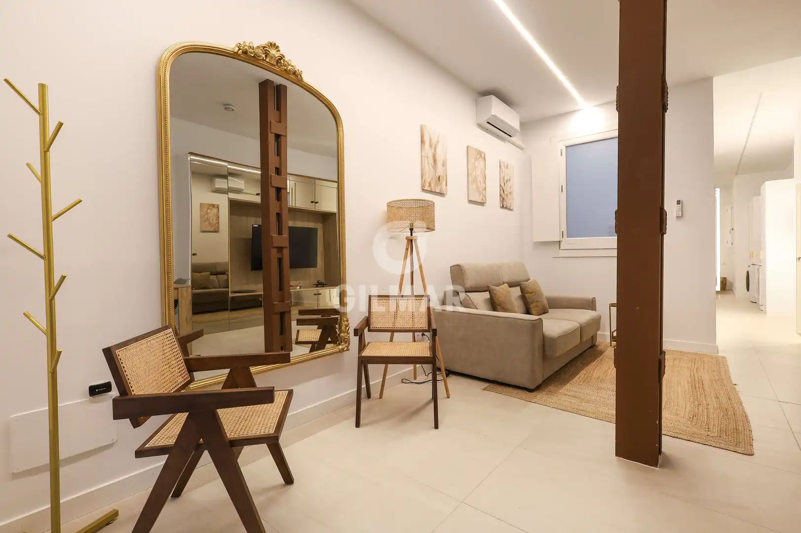 Sala de estar de Piso en venta en  Madrid Capital con Calefacción y Amueblado