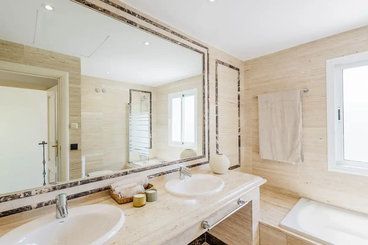 Bathroom of Duplexes for sale in Marbella  with Air Conditioner, Heating and Private garden