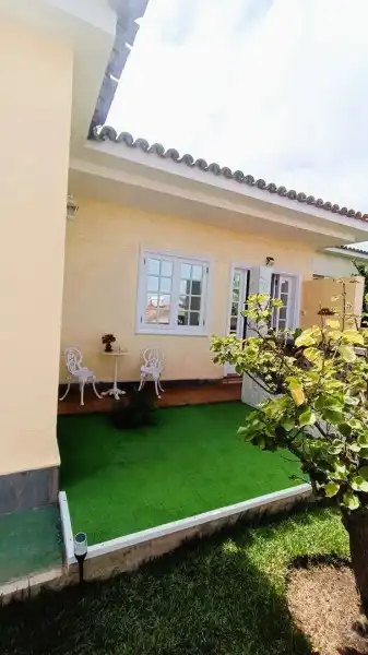 Casa en alquiler en Calle Buganvillas 6