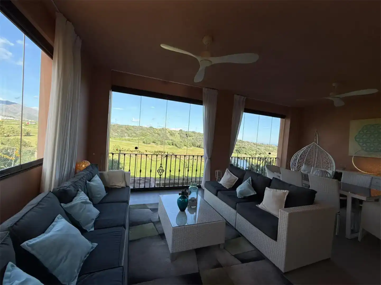 Terraza de Piso en venta en Estepona con Aire acondicionado, Piscina y Balcón