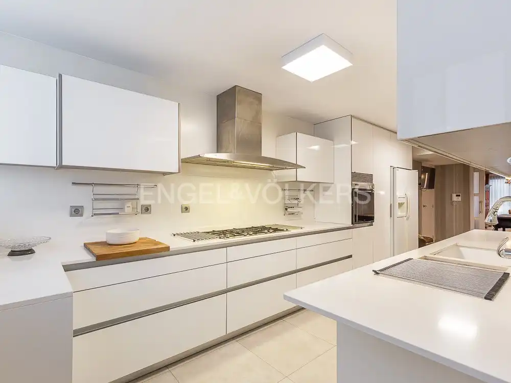 Kitchen of Flat for rent in  Valencia Capital  with Air Conditioner, Heating and Parquet flooring