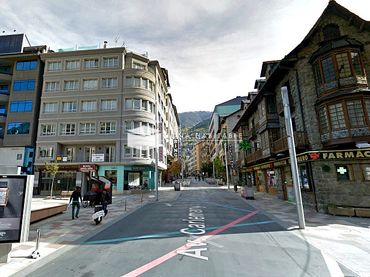 Local comercial de lloguer a Les Escaldes