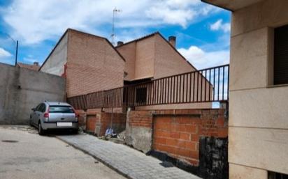 Exterior view of Flat for sale in  Toledo Capital  with Swimming Pool