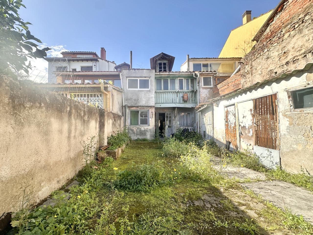 Exterior view of Single-family semi-detached for sale in Avilés  with Private garden and Terrace