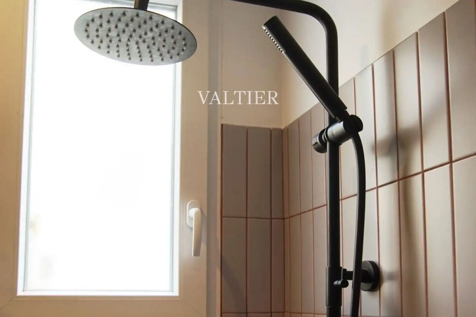 Bathroom of Flat for rent in Madrid  with Air Conditioner, Terrace and Furnished