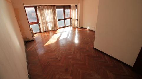 Foto 3 de Piso en venta en Las Arenas, Bizkaia